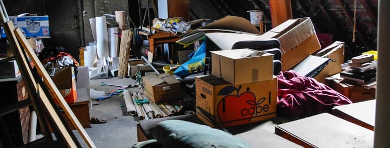 Garage, kelder of zolder opruimen | Afvalcontainerbestellen